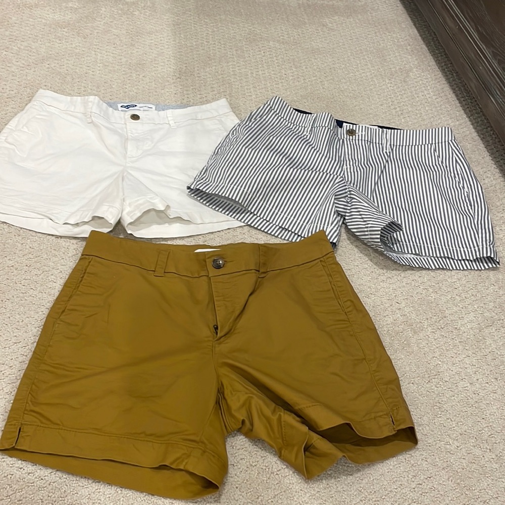 3 Pairs Old Navy Everyday Short Size 6